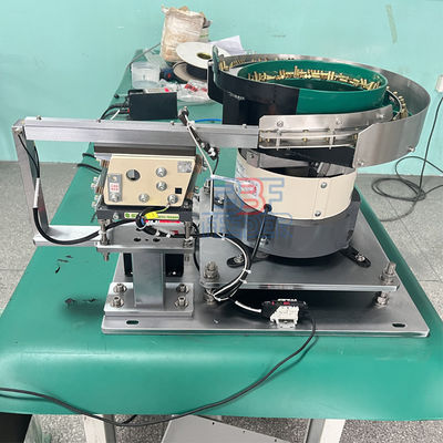 Cubo de alimentación de doble canal vibratorio Capa de corona de botella tapa vibratoria